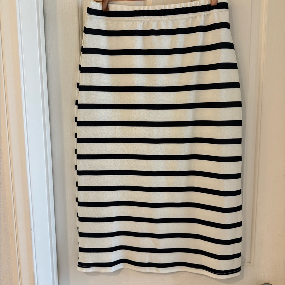 SHEIN Black and White Striped Pencil Skirt